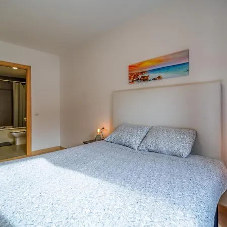 Vivalidays Urban Tossa Duplex Apartman